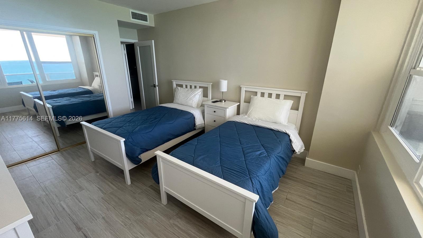 Photo of 3505 Ocean Dr  #1421, Hollywood, Florida, 33019 - 