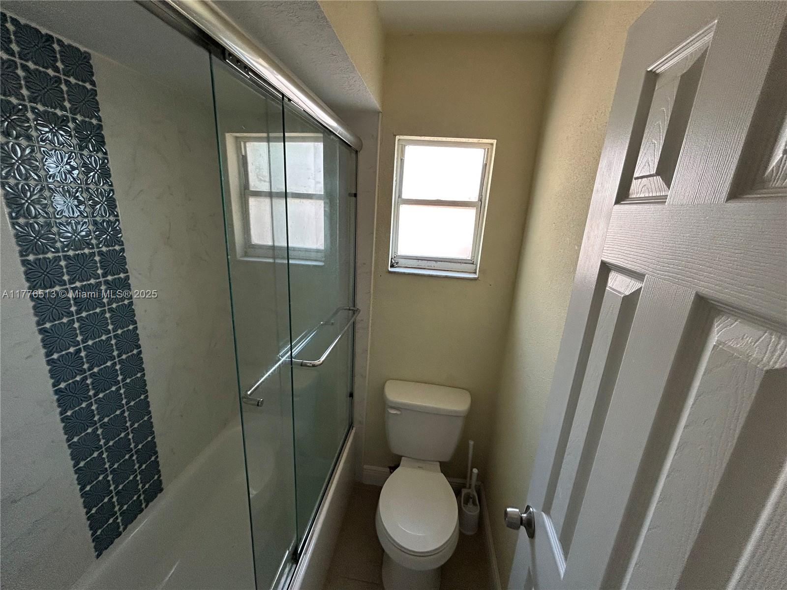 Ver detalles 1912 3 / 2 1562 sq. ft. $ 2025-09-25 0 foto
