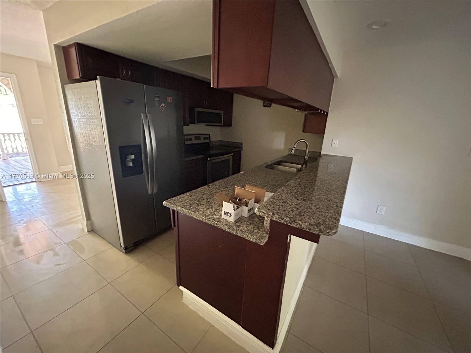 Ver detalles 1912 3 / 2 1562 sq. ft. $ 2025-09-25 0 foto