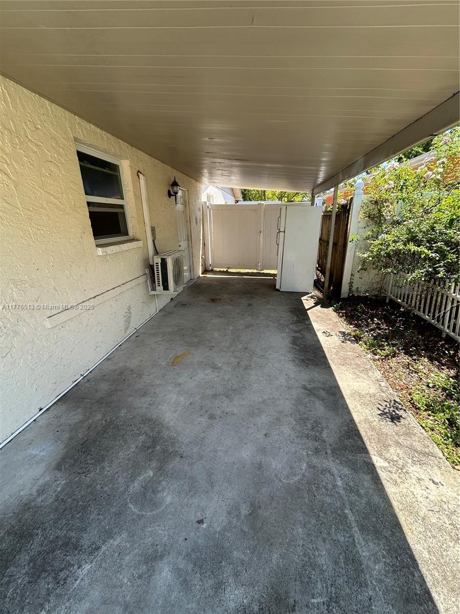 Ver detalles 1912 3 / 2 1562 sq. ft. $ 2025-09-25 0 foto