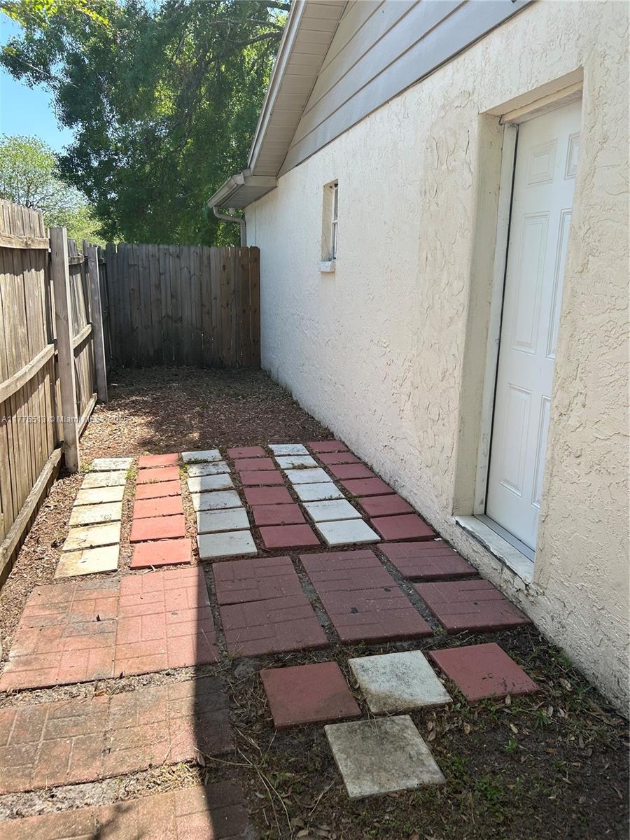 Ver detalles 1912 3 / 2 1562 sq. ft. $ 2025-09-25 0 foto