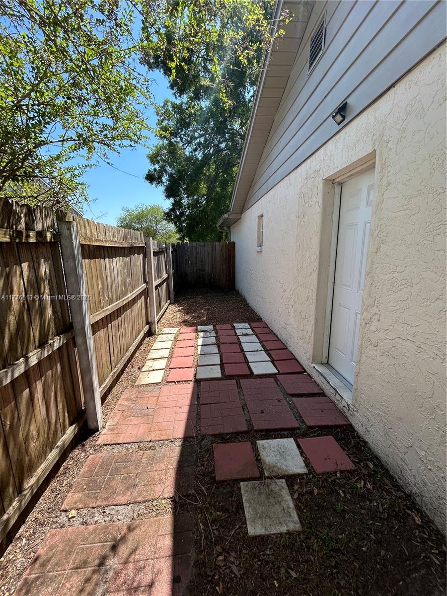 Ver detalles 1912 3 / 2 1562 sq. ft. $ 2025-09-25 0 foto