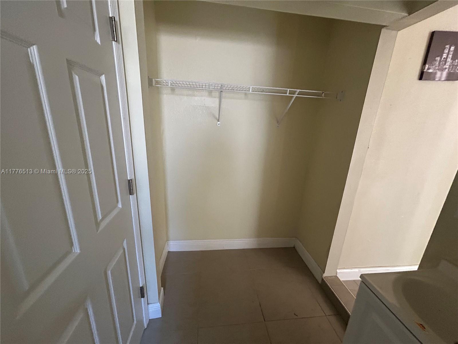 Ver detalles 1912 3 / 2 1562 sq. ft. $ 2025-09-25 0 foto