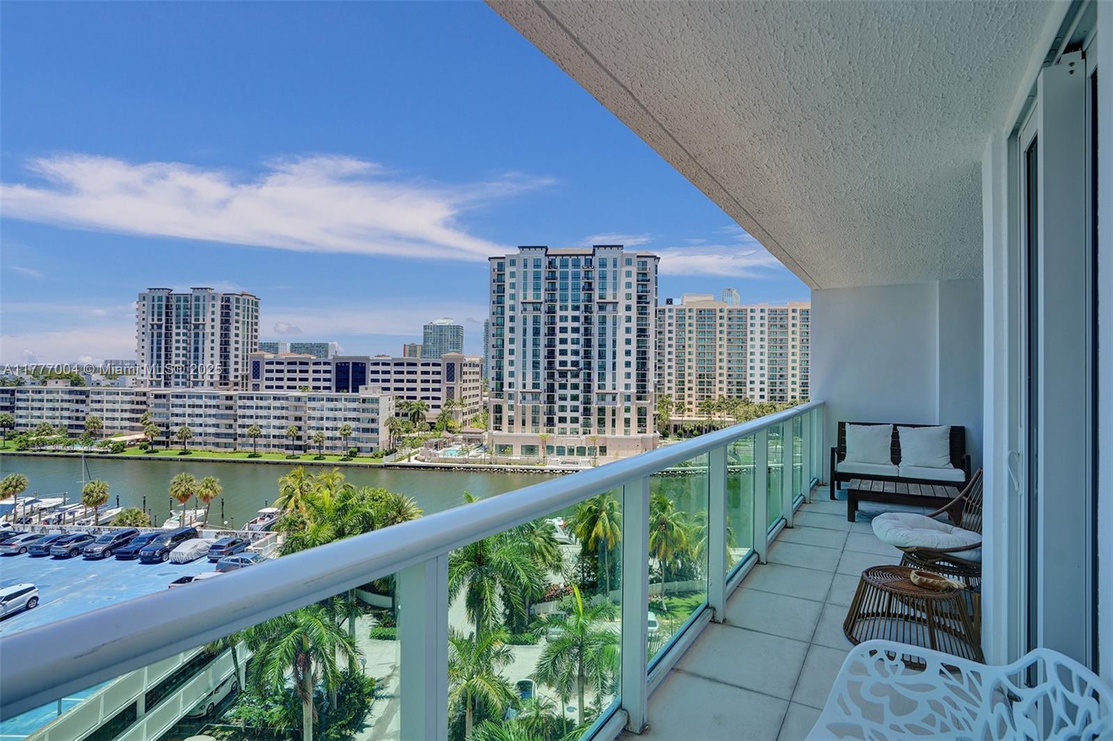 See details 802 1 / 2 991 sq. ft. $ 2025-04-03 0 Photo