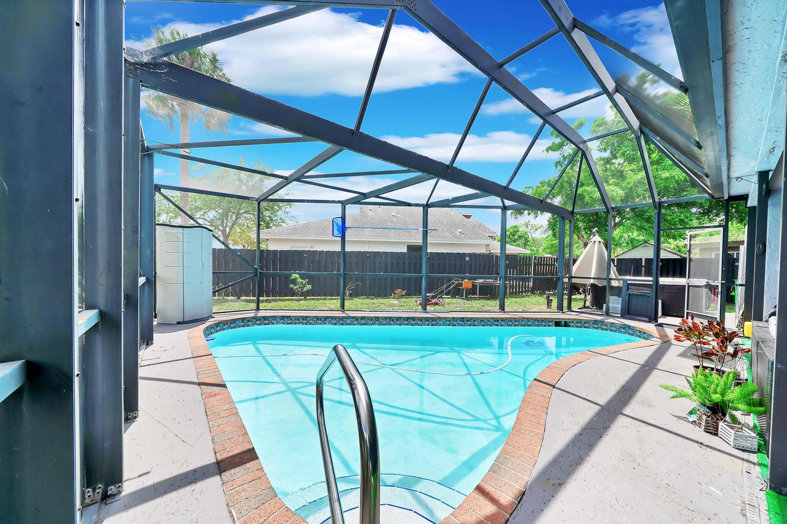 See details 3750 3 / 2006 sq. ft. $ 2026-04-09 0 Photo