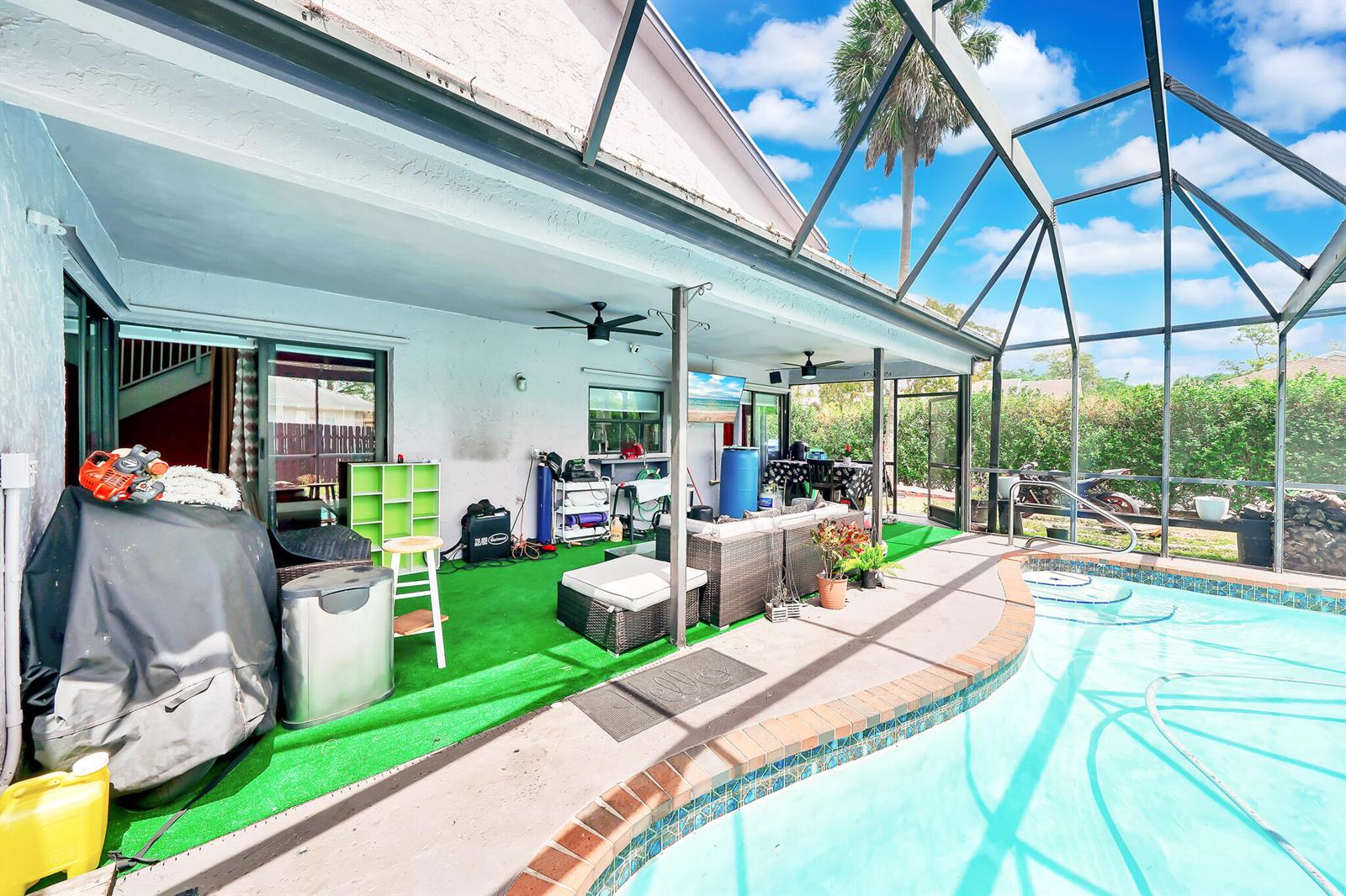 See details 3750 3 / 2006 sq. ft. $ 2026-04-09 0 Photo