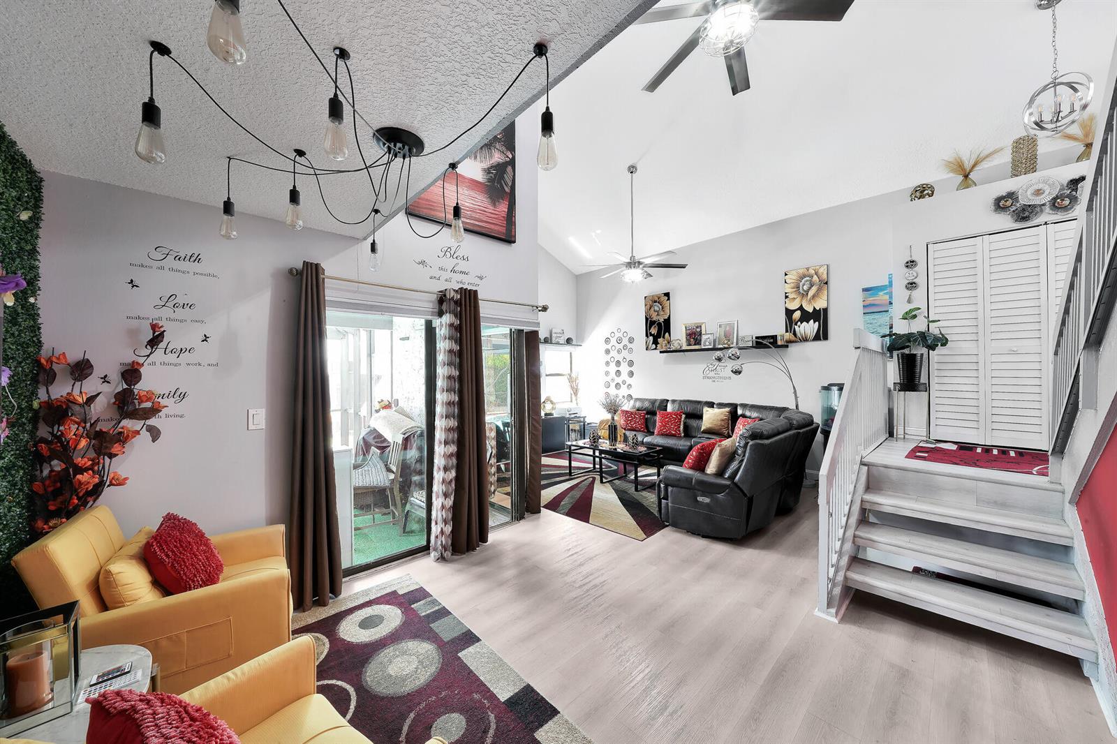 See details 3750 3 / 2006 sq. ft. $ 2026-04-09 0 Photo