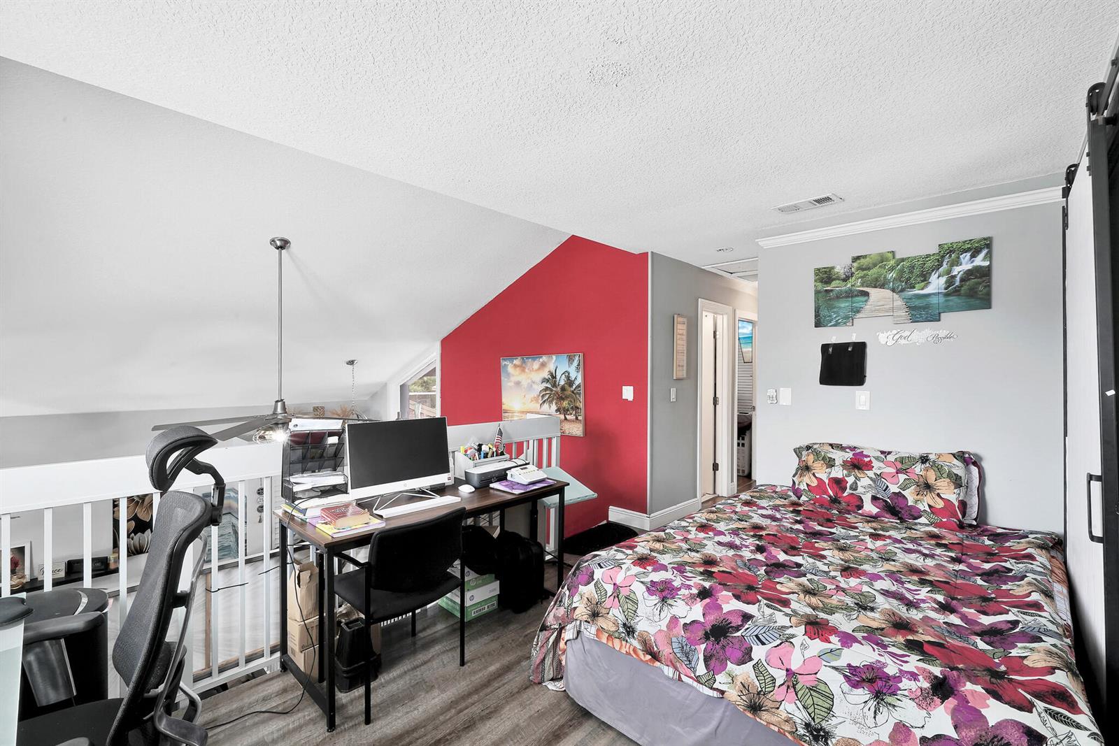 See details 3750 3 / 2006 sq. ft. $ 2026-04-09 0 Photo