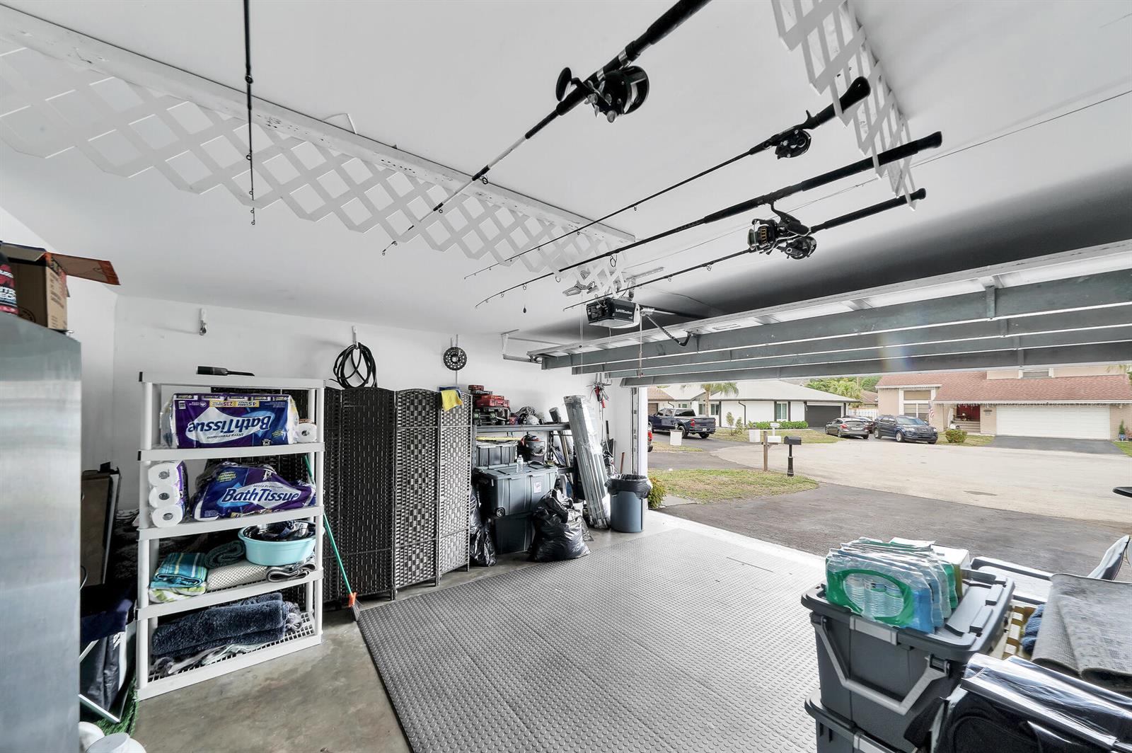 See details 3750 3 / 2006 sq. ft. $ 2026-04-09 0 Photo