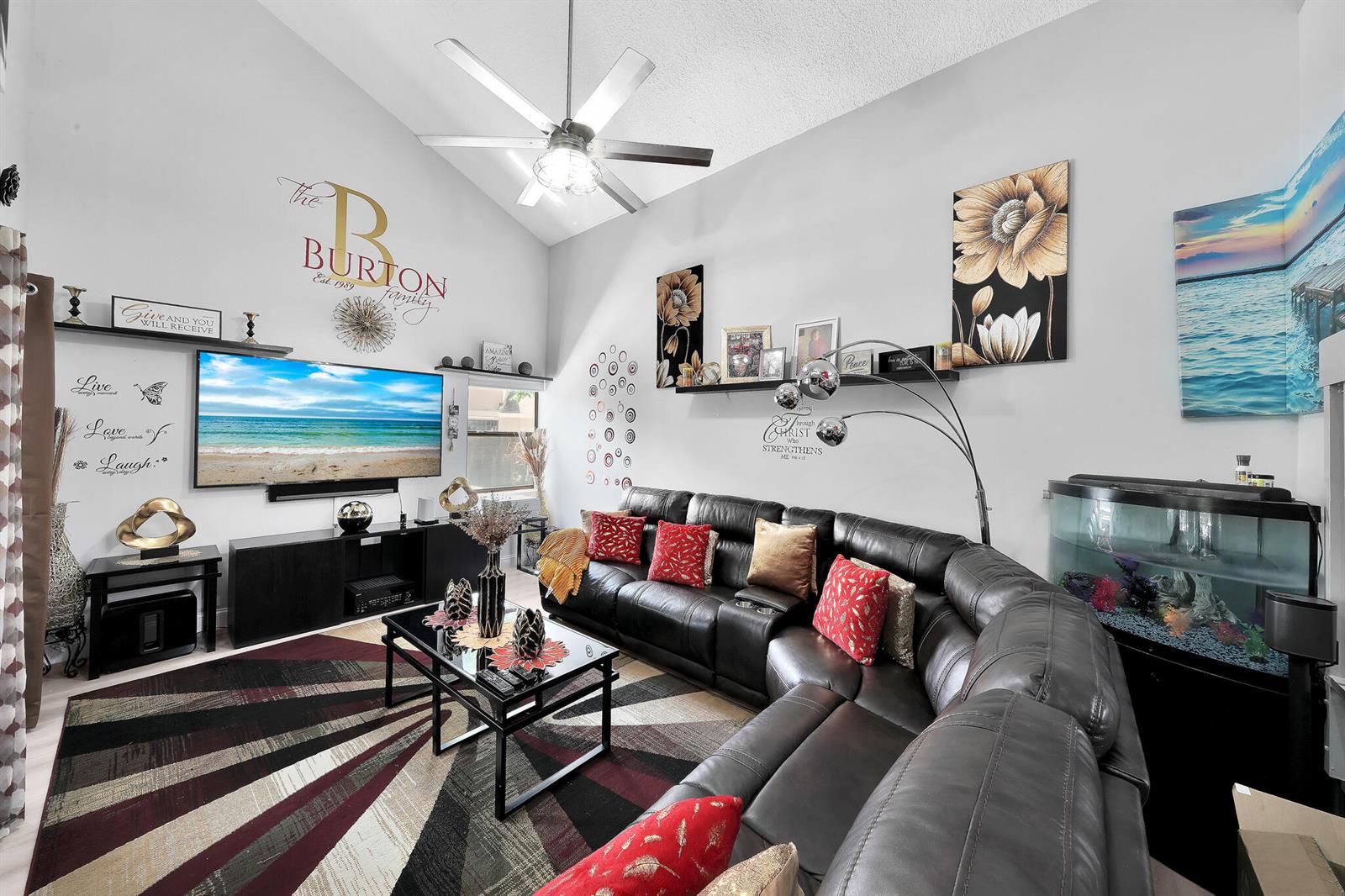See details 3750 3 / 2006 sq. ft. $ 2026-04-09 0 Photo