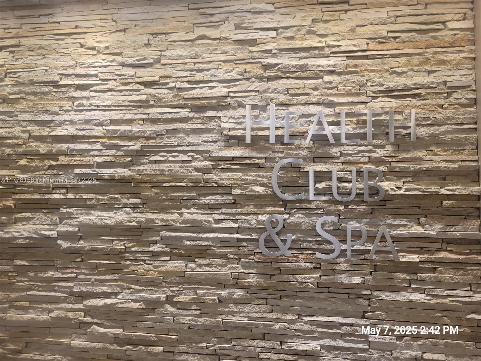 See details 2702 2 / 2 1529 sq. ft. $ 2025-06-26 0 Photo