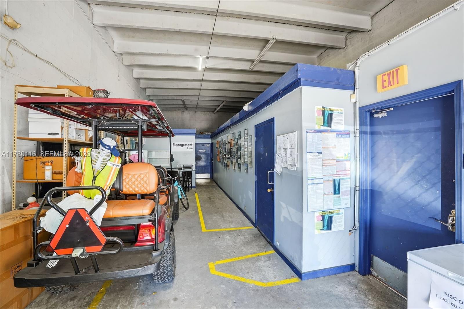 10  /   sq. ft. $ 2026-04-10 0 foto