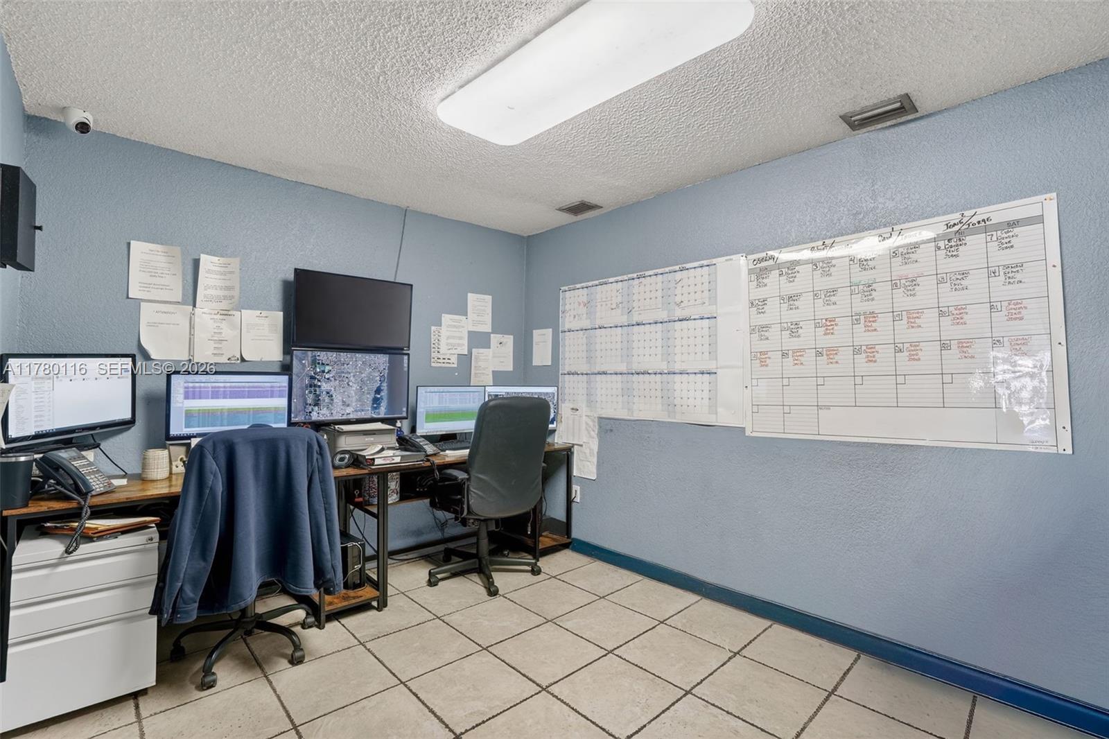 10  /   sq. ft. $ 2026-04-10 0 foto