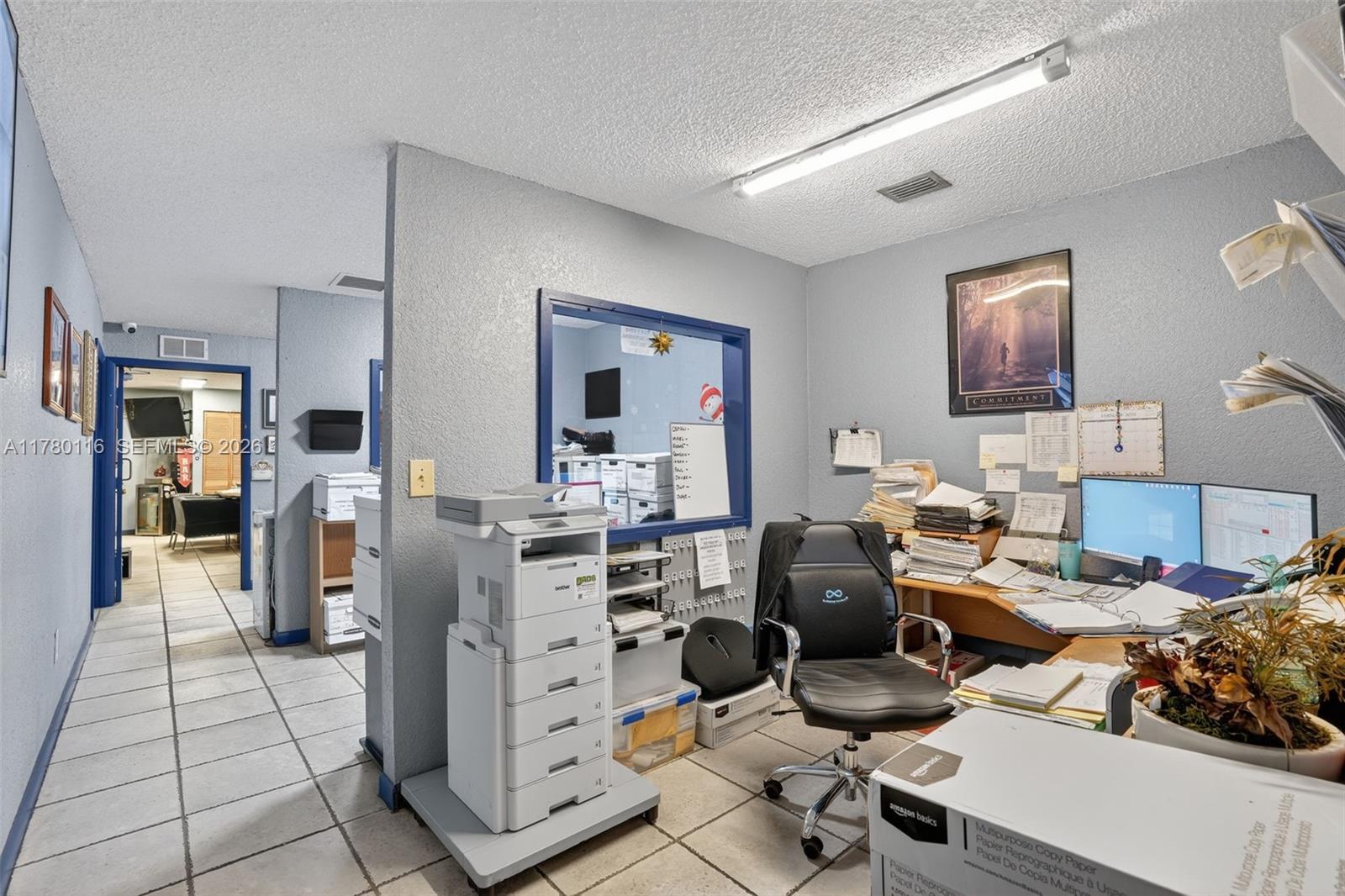 10  /   sq. ft. $ 2026-04-10 0 foto