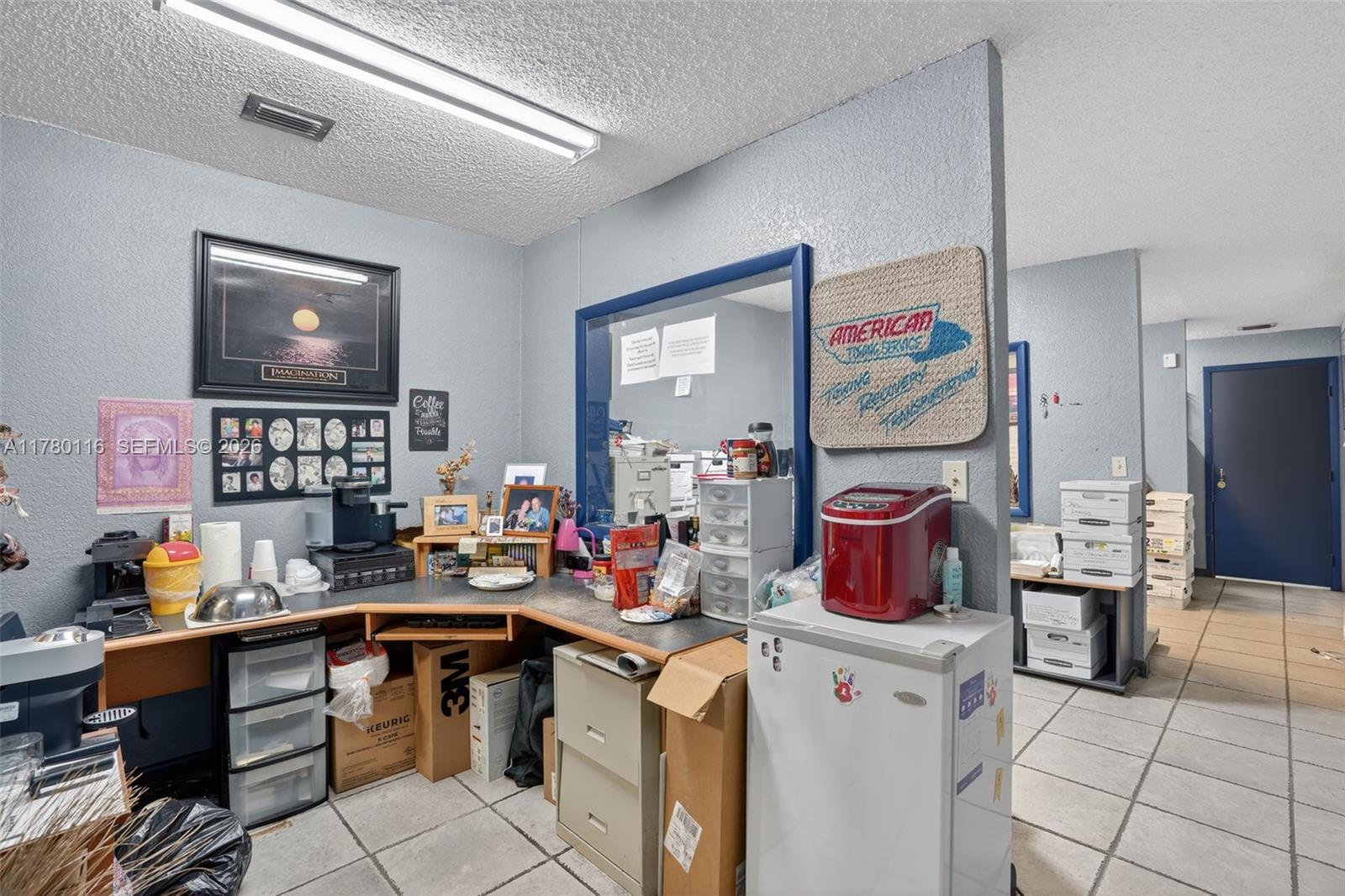 10  /   sq. ft. $ 2026-04-10 0 foto