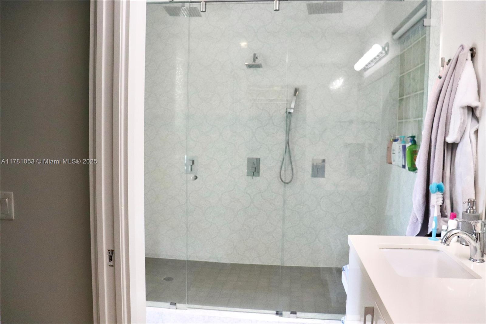 Photo of 1410 Sweetbay Way  (1410), Hollywood, Florida, 33019 - 
