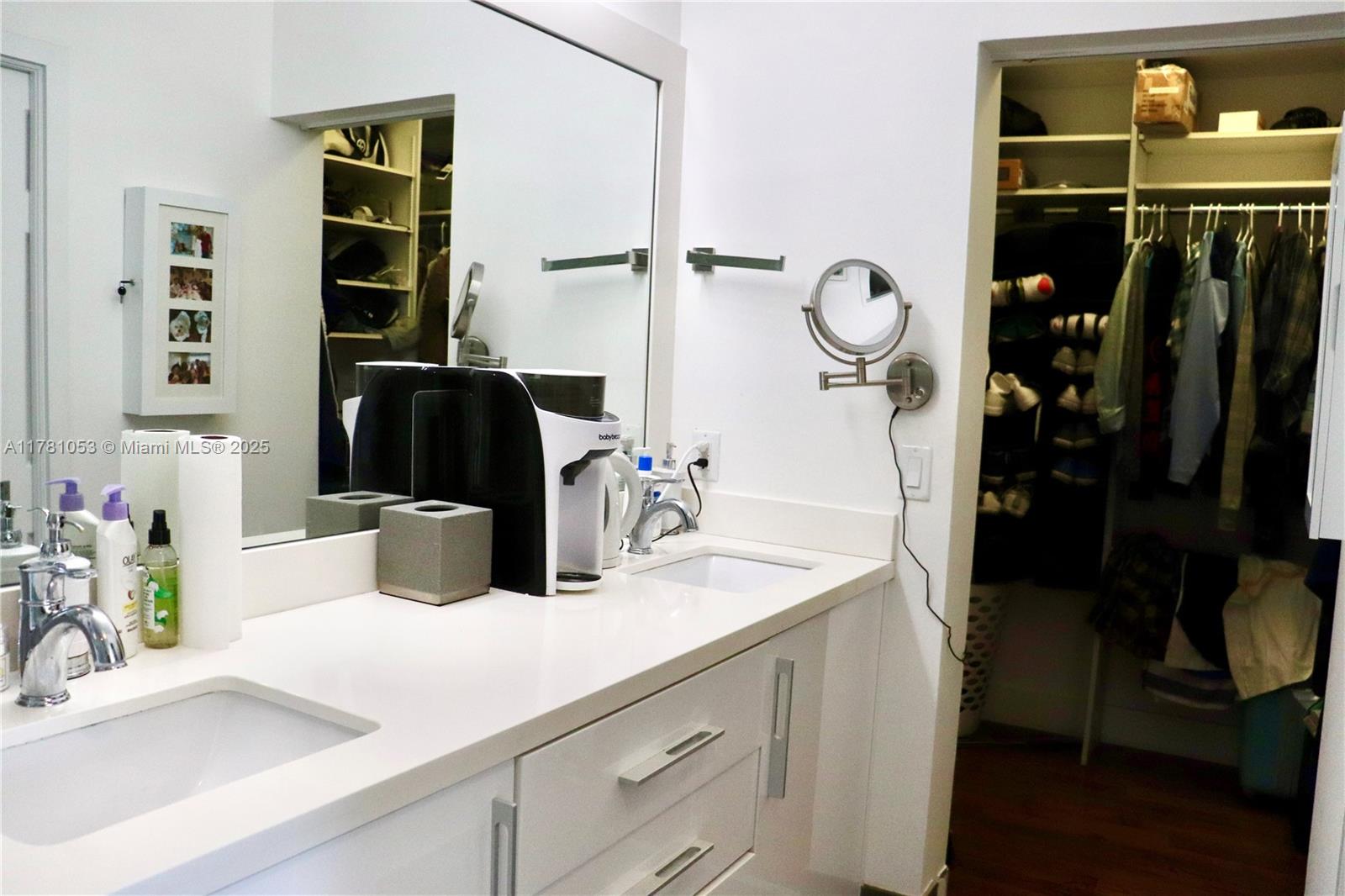 Photo of 1410 Sweetbay Way  (1410), Hollywood, Florida, 33019 - 