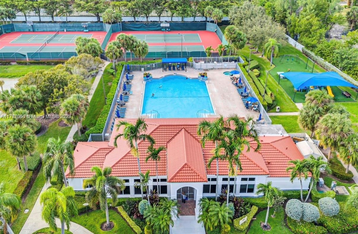 Photo of 1410 Sweetbay Way  (1410), Hollywood, Florida, 33019 - 
