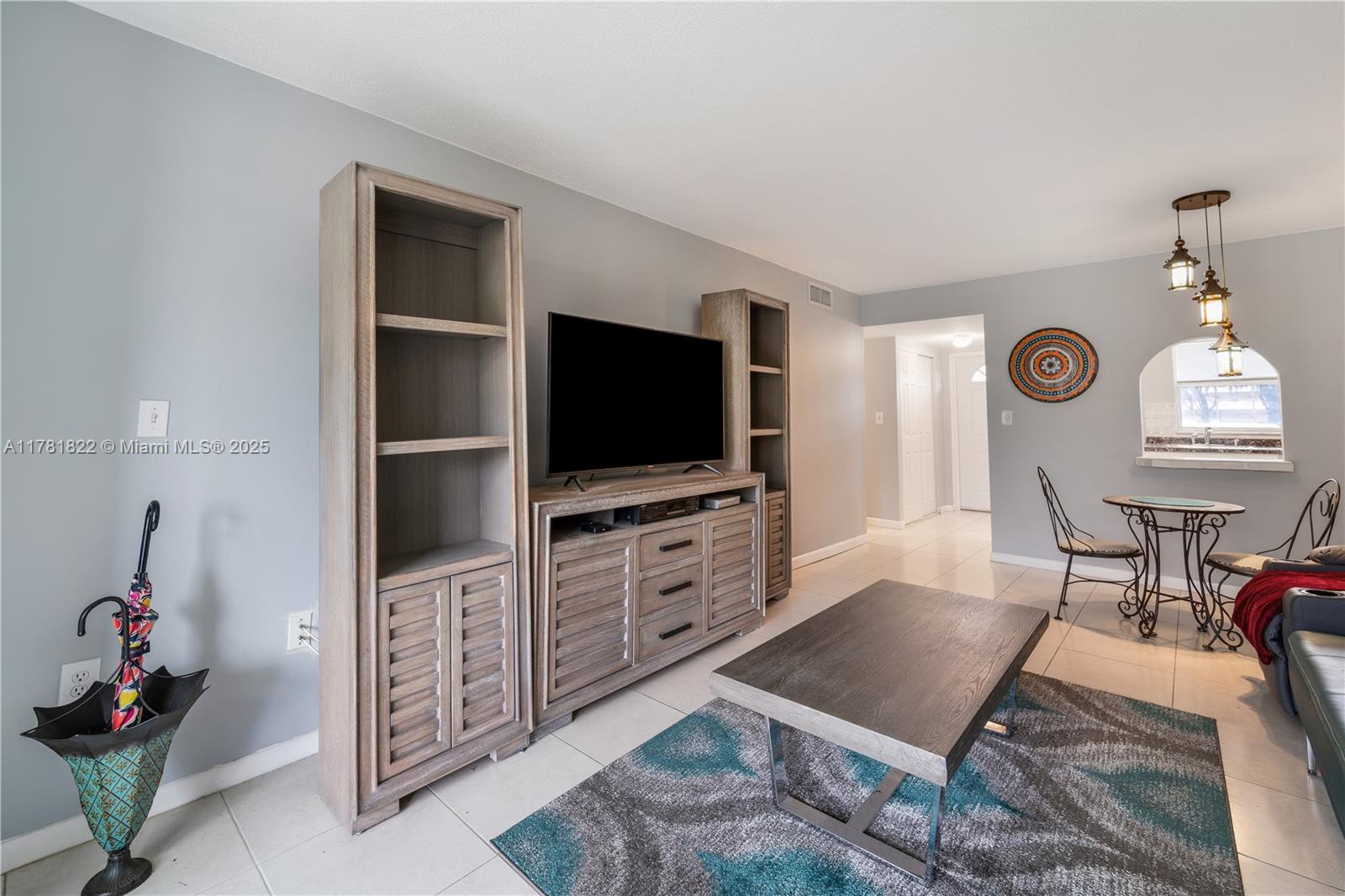 106 1 / 1 640 sq. ft. $ 2025-07-08 0 Photo