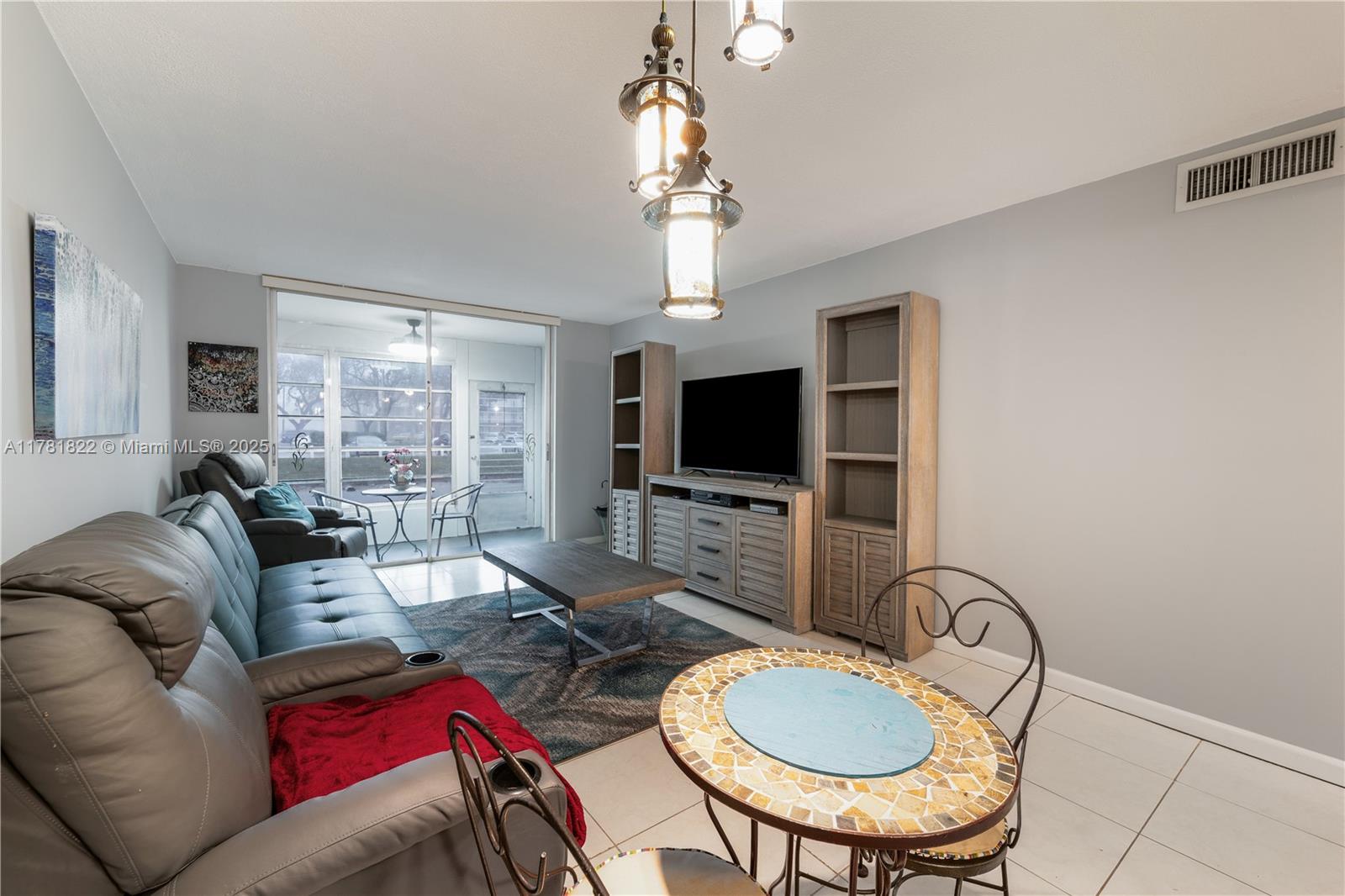106 1 / 1 640 sq. ft. $ 2025-07-08 0 Photo