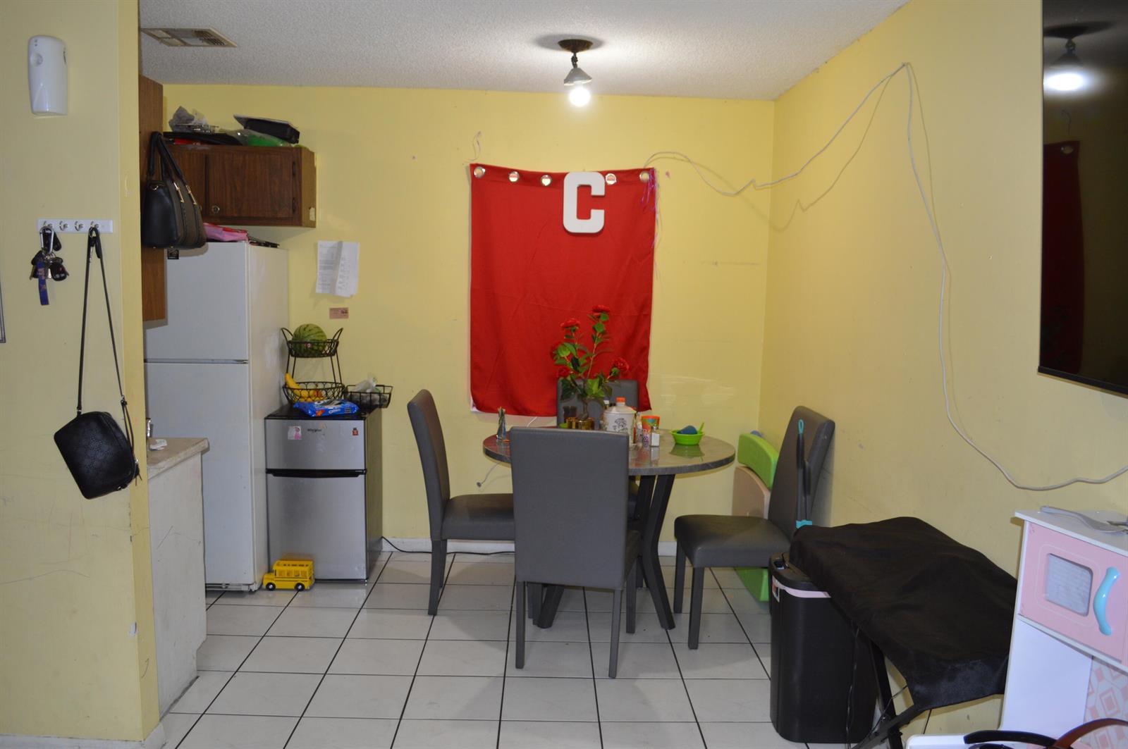 Ver detalles / 2 1500 sq. ft. $ 2025-12-31 0 foto