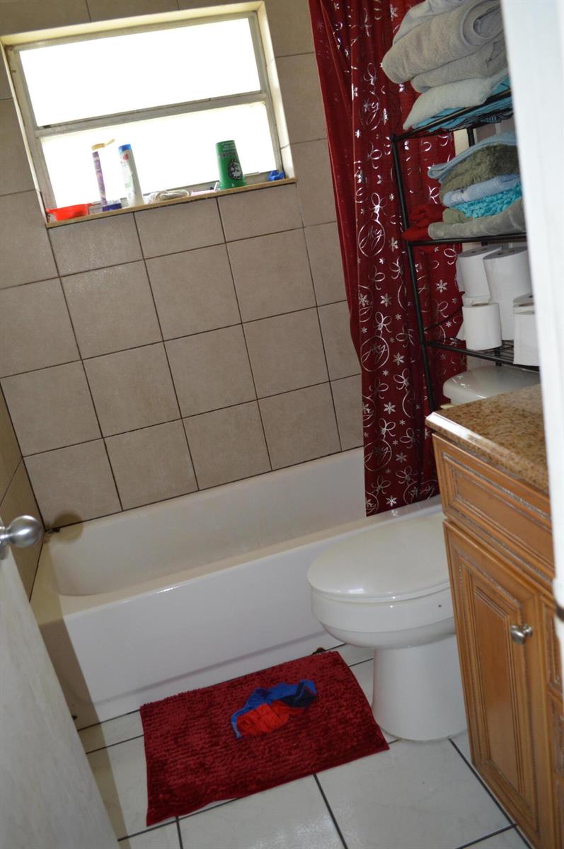 Ver detalles / 2 1500 sq. ft. $ 2025-12-31 0 foto