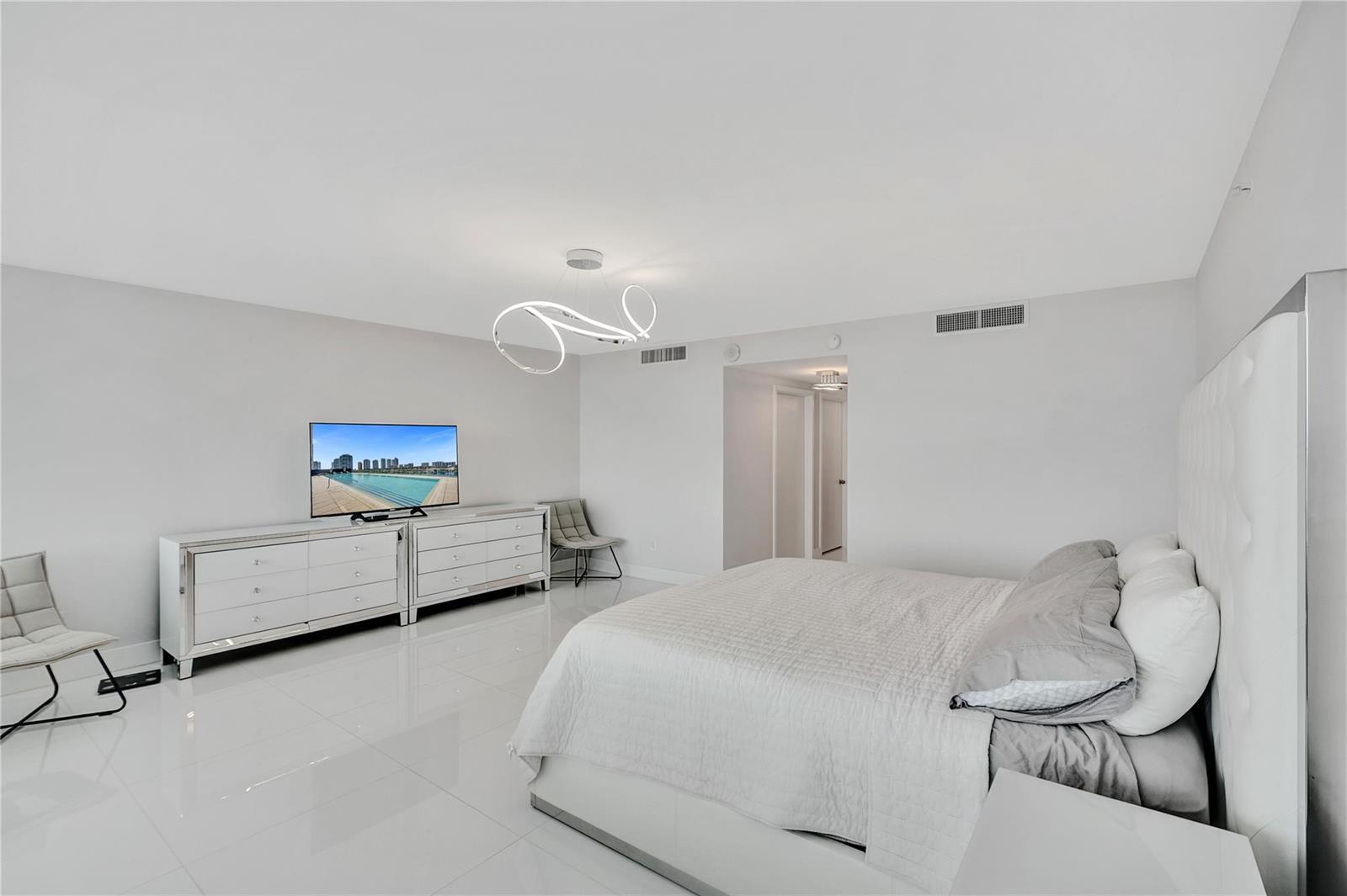 Photo of 400 Sunny Isles  #2005, Sunny Isles Beach, Florida, 33160 - Photo 48