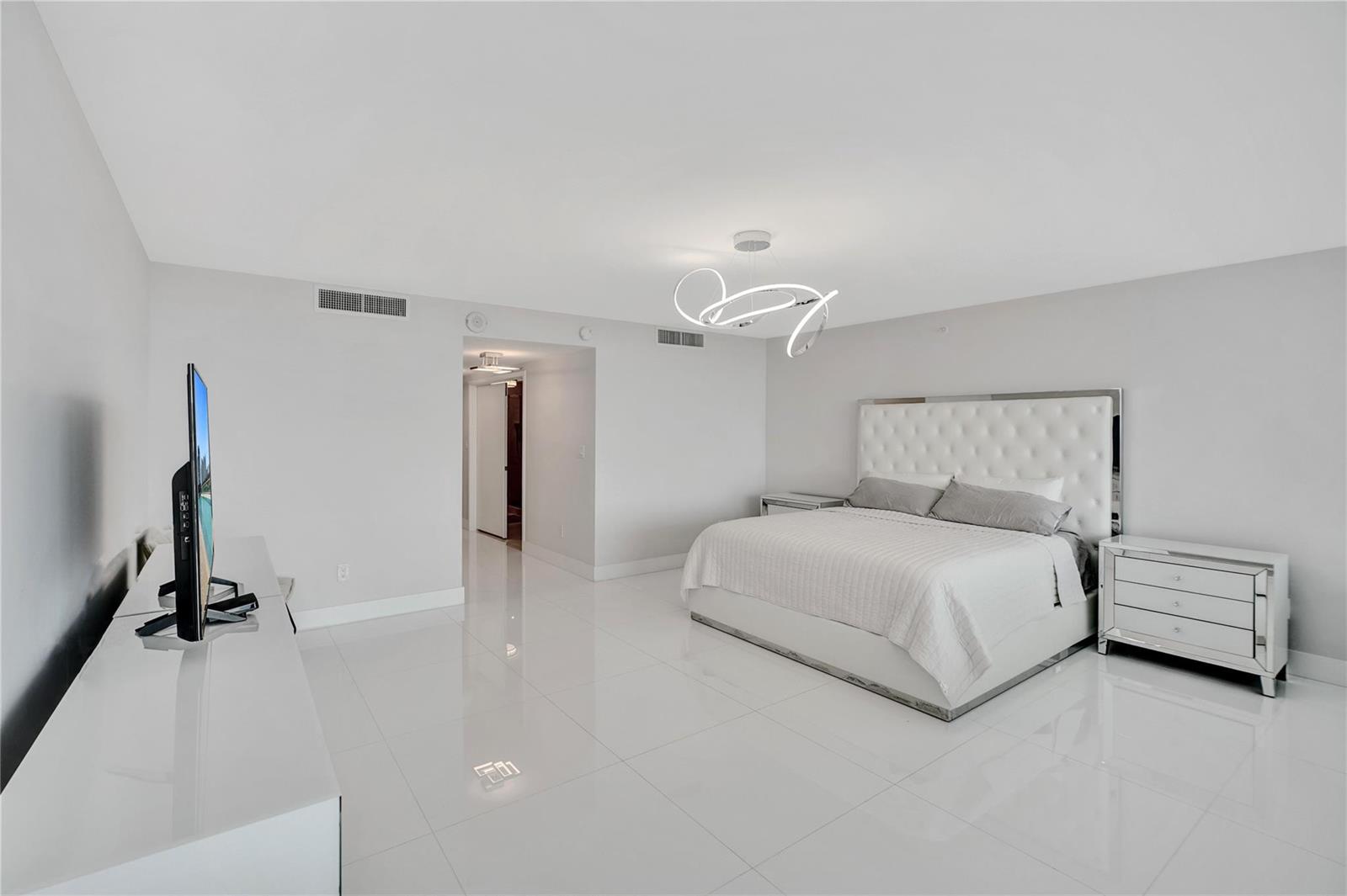 Photo of 400 Sunny Isles  #2005, Sunny Isles Beach, Florida, 33160 - Photo 49