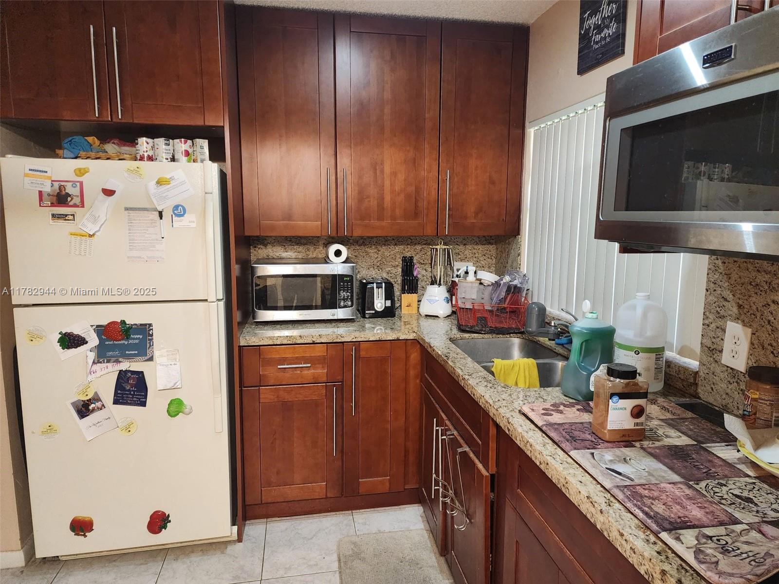 See details 6120 2 / 2 1047 sq. ft. $ 2025-10-14 0 Photo