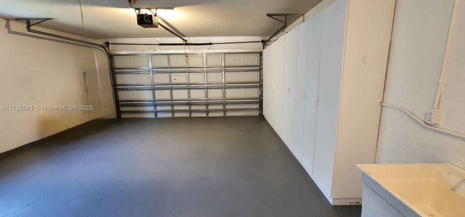 See details 22310 3 / 2 1658 sq. ft. $ 2025-10-11 0 Photo
