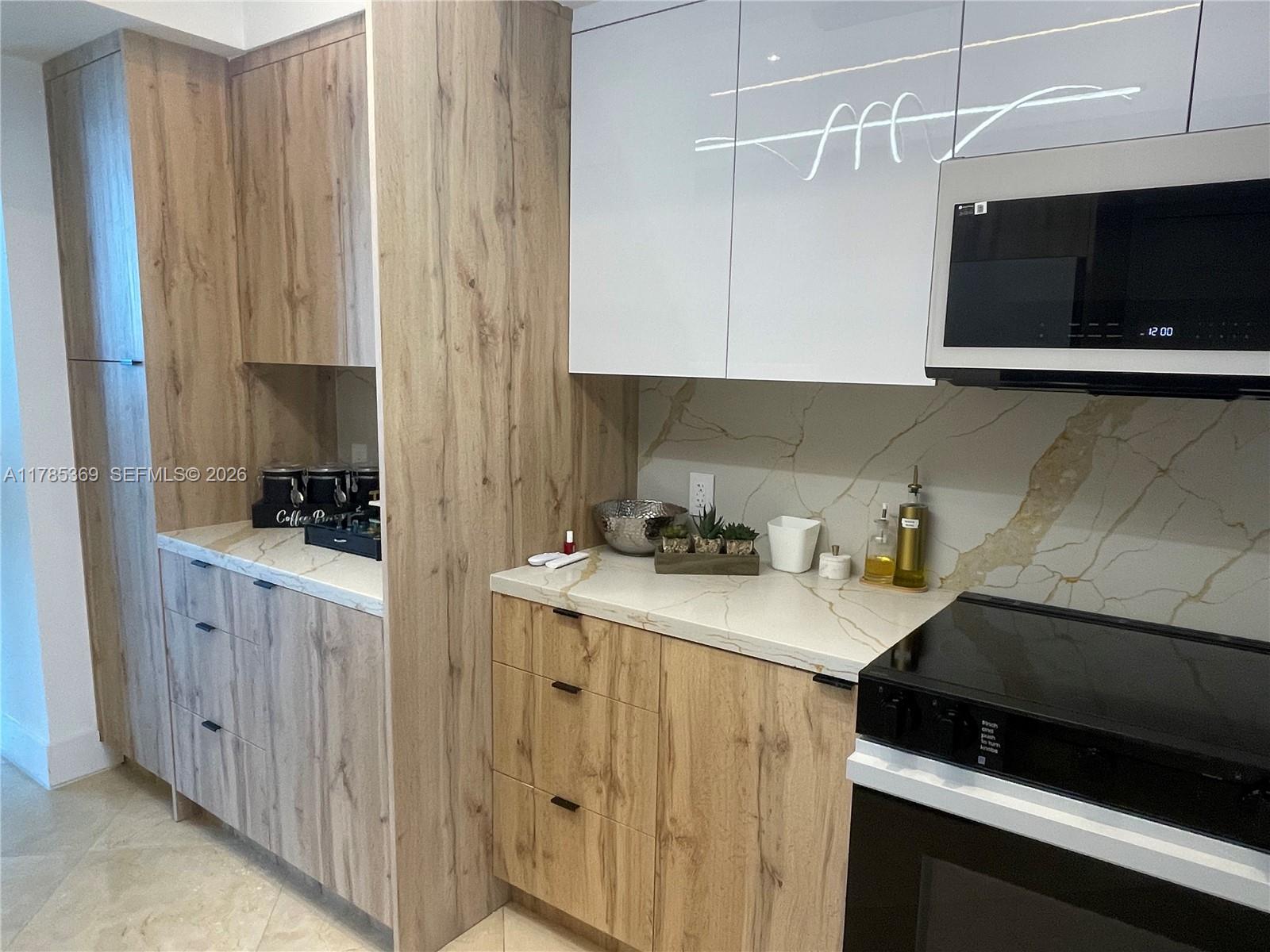 Photo of 3101 Ocean Dr  #1707, Hollywood, Florida, 33019 - 