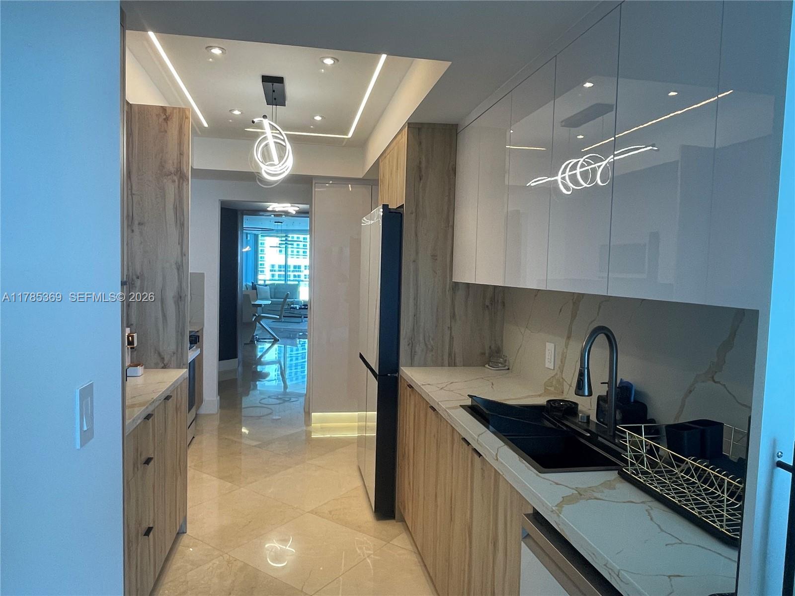Photo of 3101 Ocean Dr  #1707, Hollywood, Florida, 33019 - 