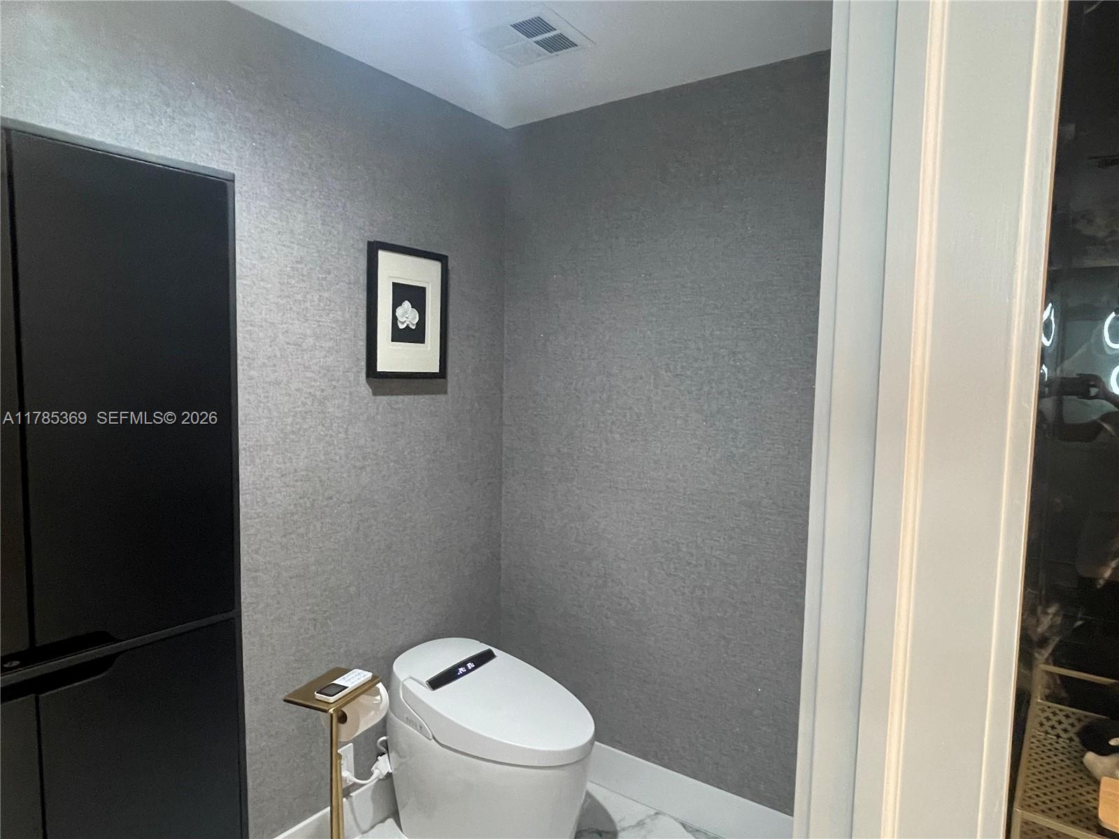 Photo of 3101 Ocean Dr  #1707, Hollywood, Florida, 33019 - 