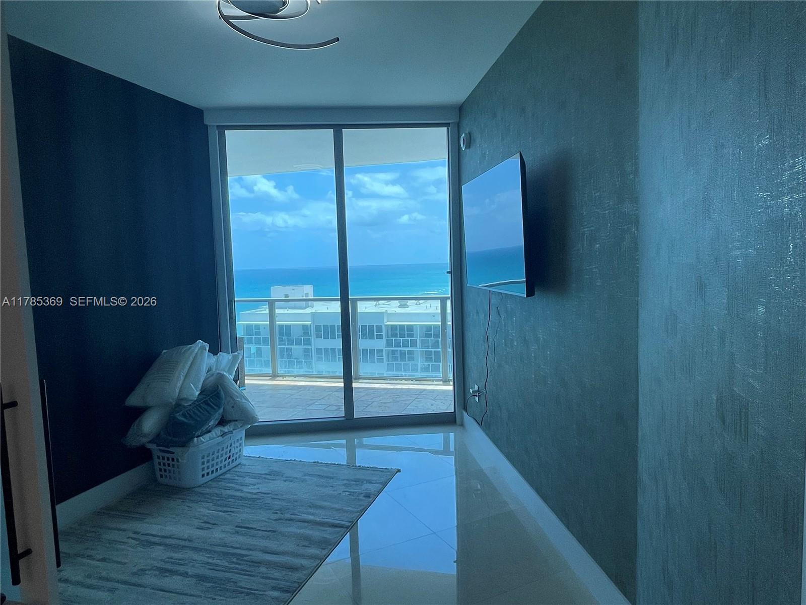 Photo of 3101 Ocean Dr  #1707, Hollywood, Florida, 33019 - 