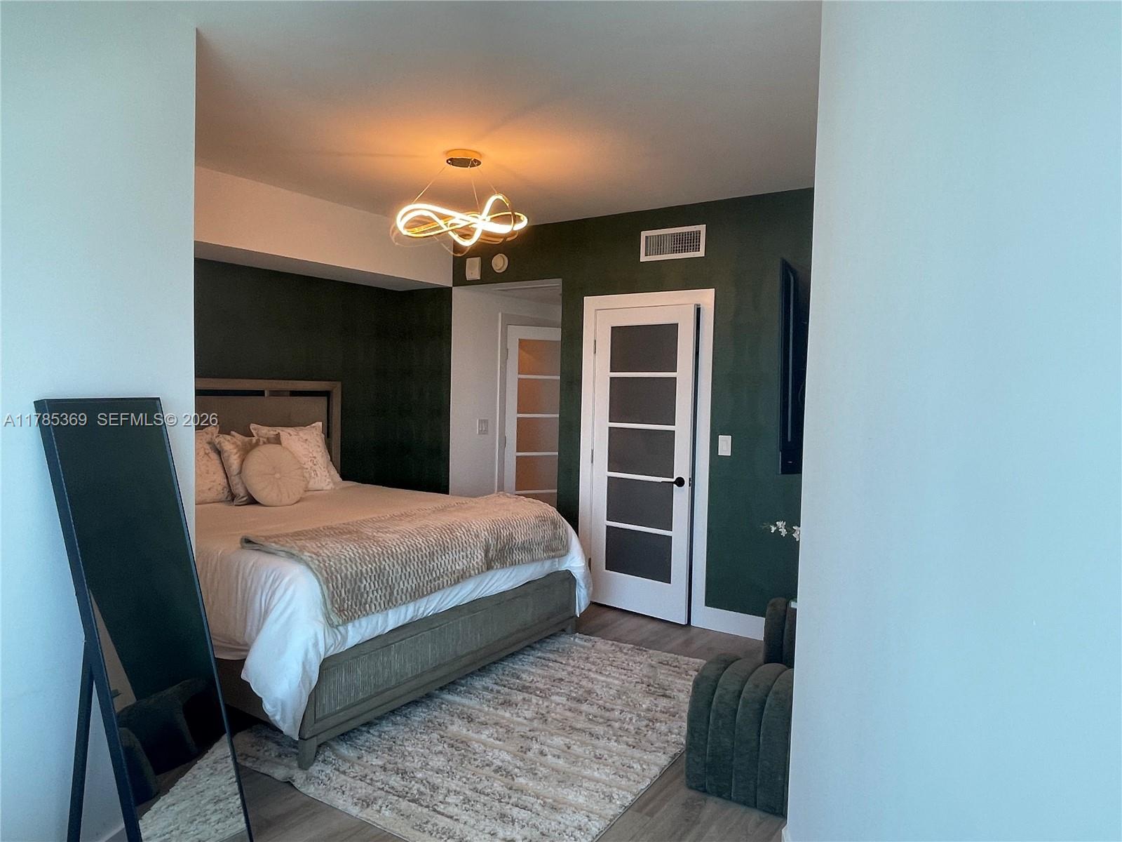 Photo of 3101 Ocean Dr  #1707, Hollywood, Florida, 33019 - 