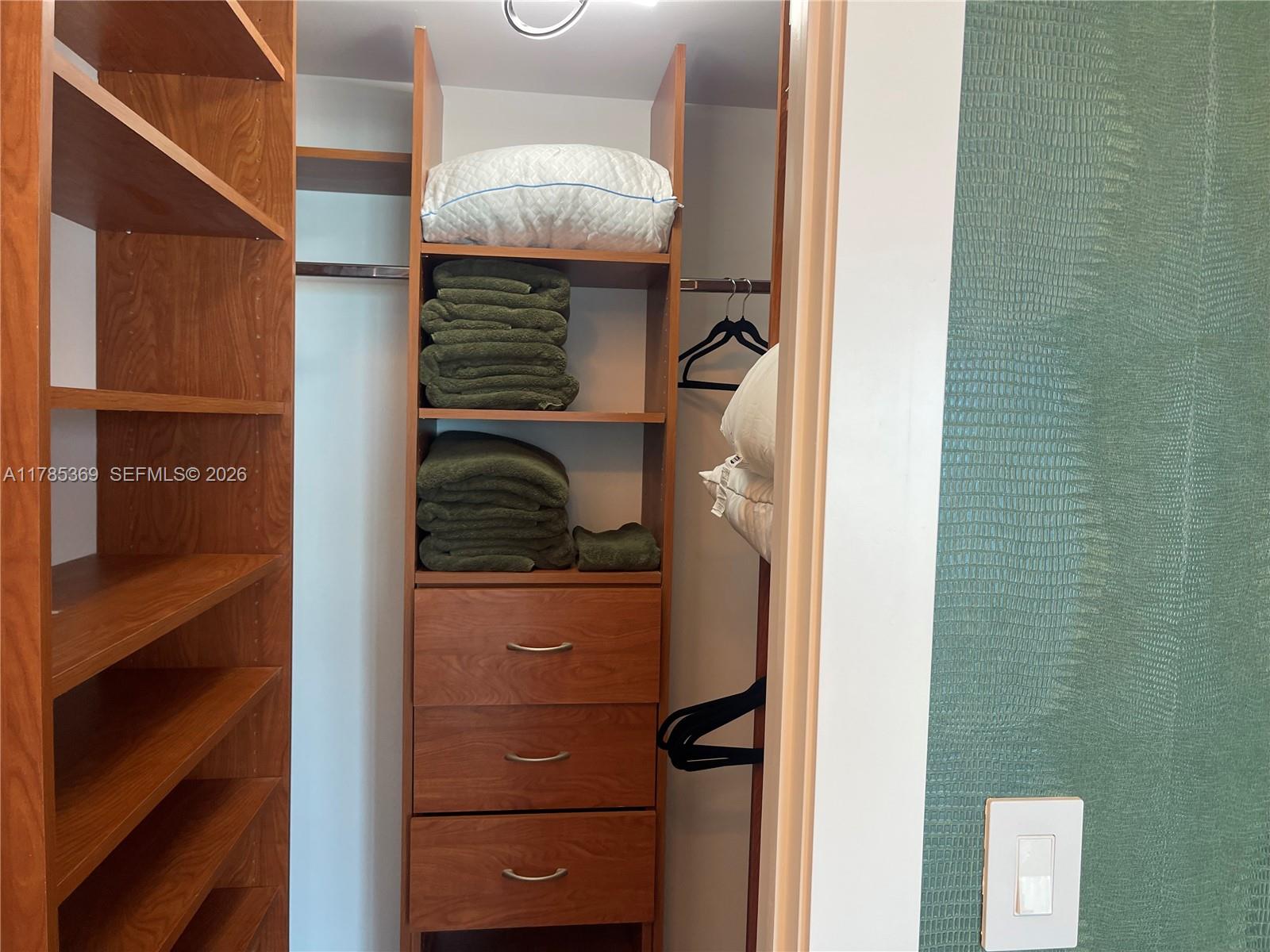 Photo of 3101 Ocean Dr  #1707, Hollywood, Florida, 33019 - 