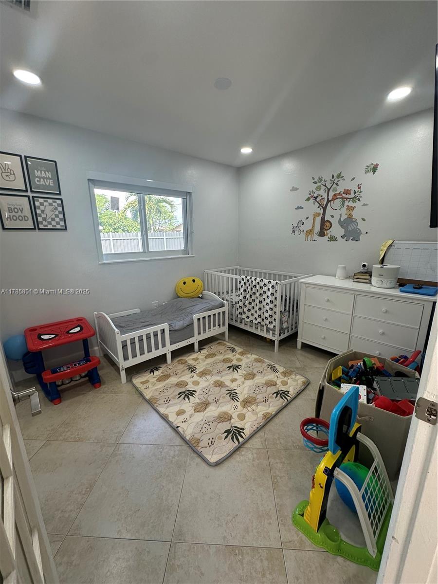 See details 7531 2 / 1 854 sq. ft. $ 2025-12-12 0 Photo