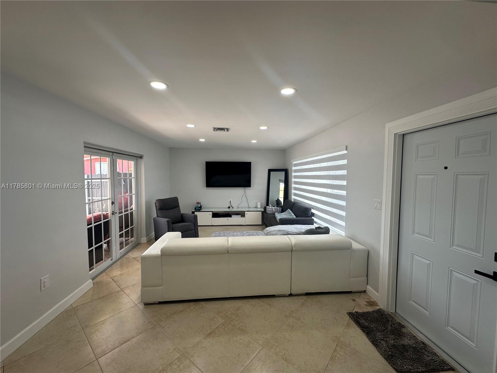 See details 7531 2 / 1 854 sq. ft. $ 2025-12-12 0 Photo