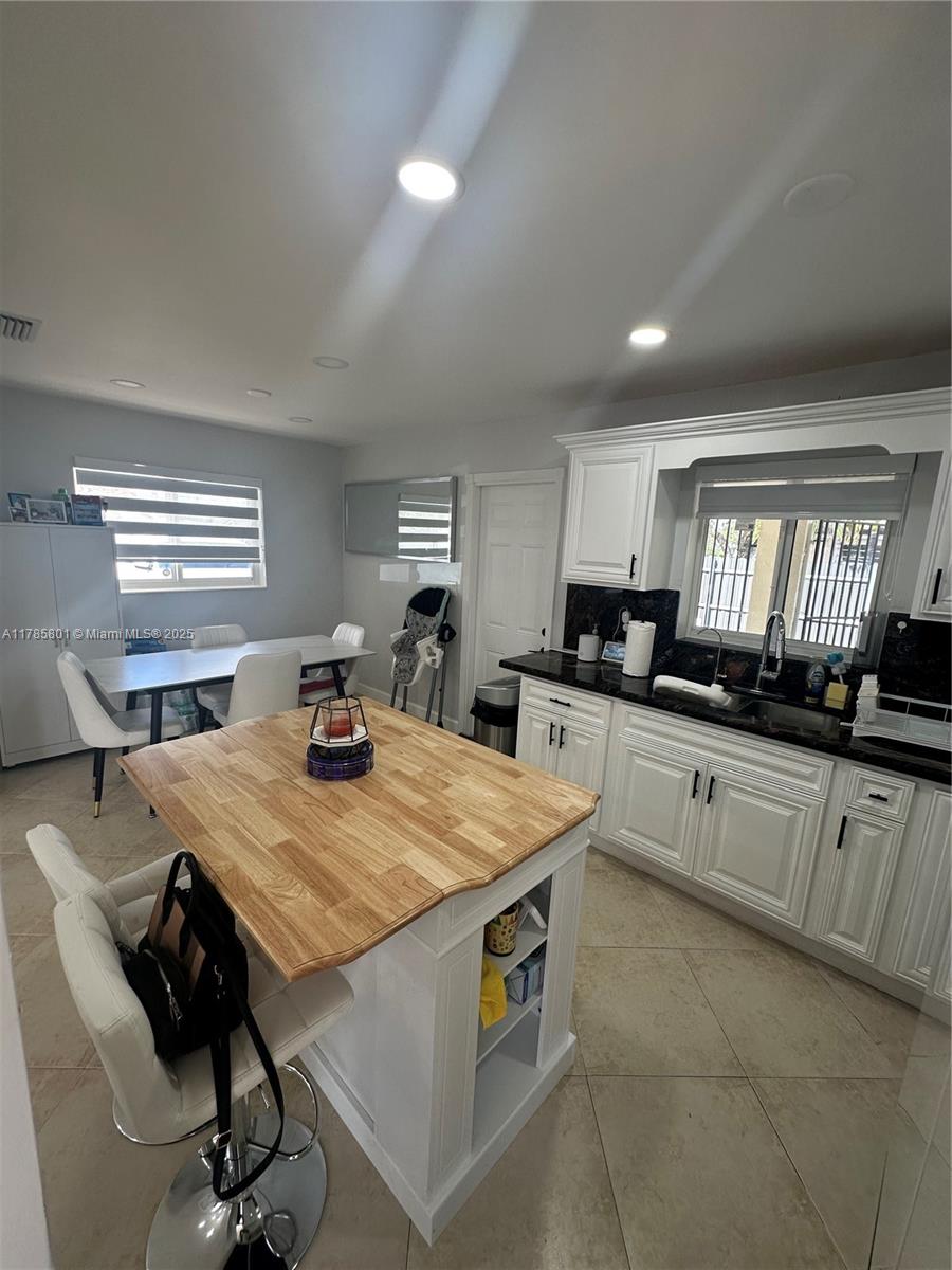 See details 7531 2 / 1 854 sq. ft. $ 2025-12-12 0 Photo