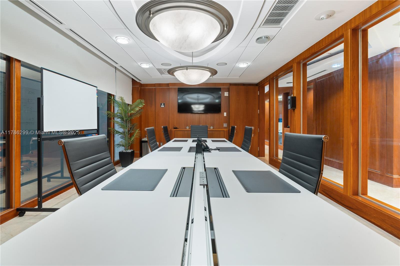 See details 515  /   sq. ft. $ 2025-10-29 0 Photo