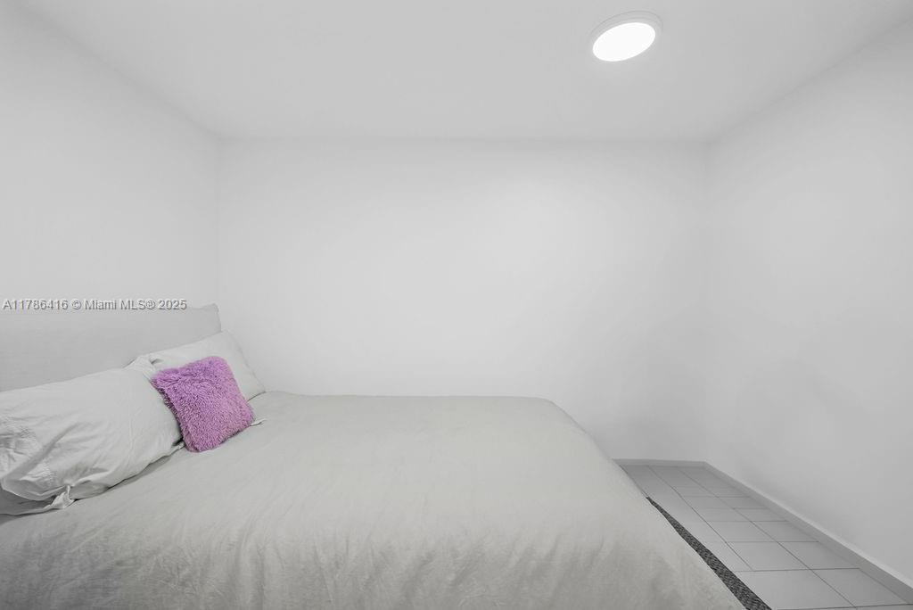 2708 3 / 3 1580 sq. ft. $ 2025-04-18 0 Photo