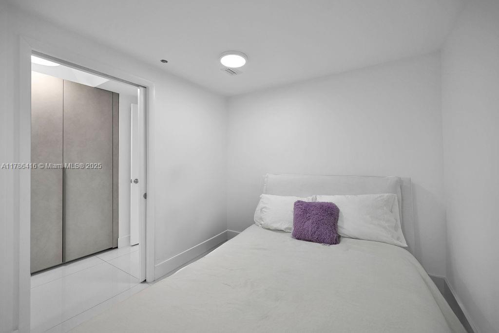 2708 3 / 3 1580 sq. ft. $ 2025-04-18 0 Photo