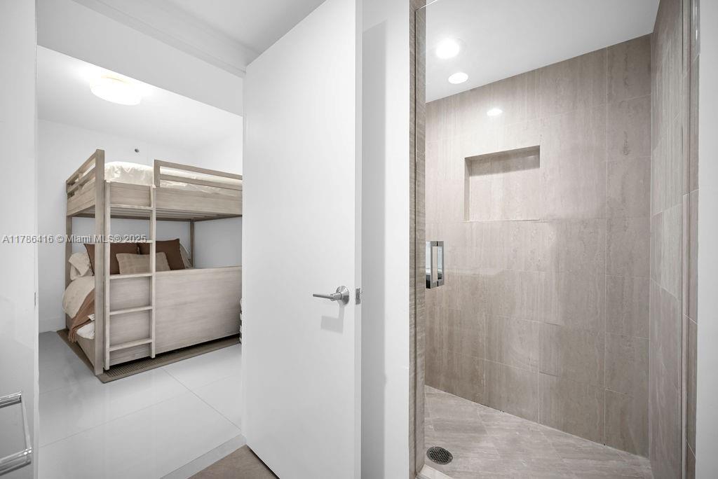 2708 3 / 3 1580 sq. ft. $ 2025-04-18 0 Photo