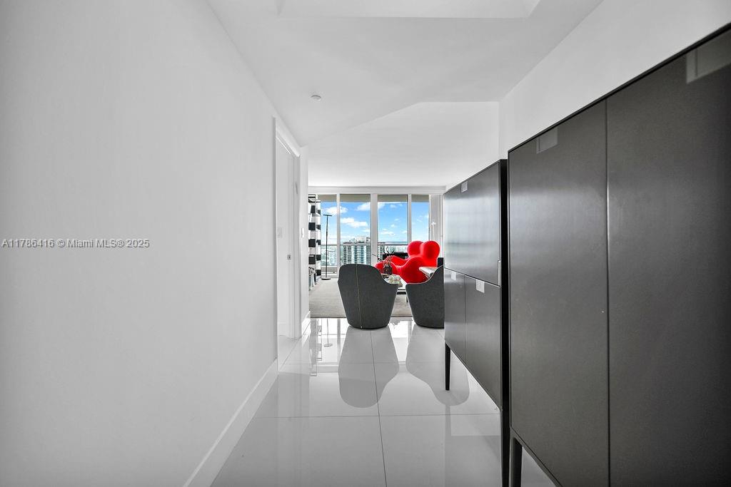 2708 3 / 3 1580 sq. ft. $ 2025-04-18 0 Photo
