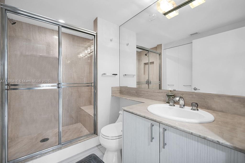 2708 3 / 3 1580 sq. ft. $ 2025-04-18 0 Photo