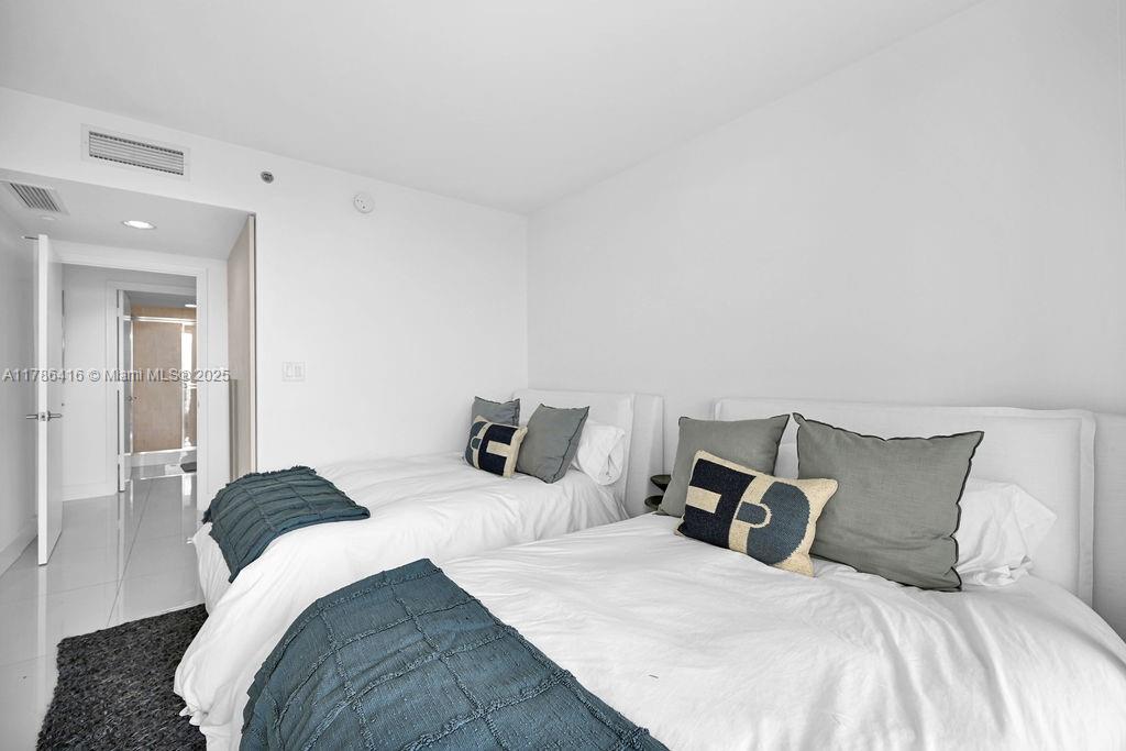 2708 3 / 3 1580 sq. ft. $ 2025-04-18 0 Photo