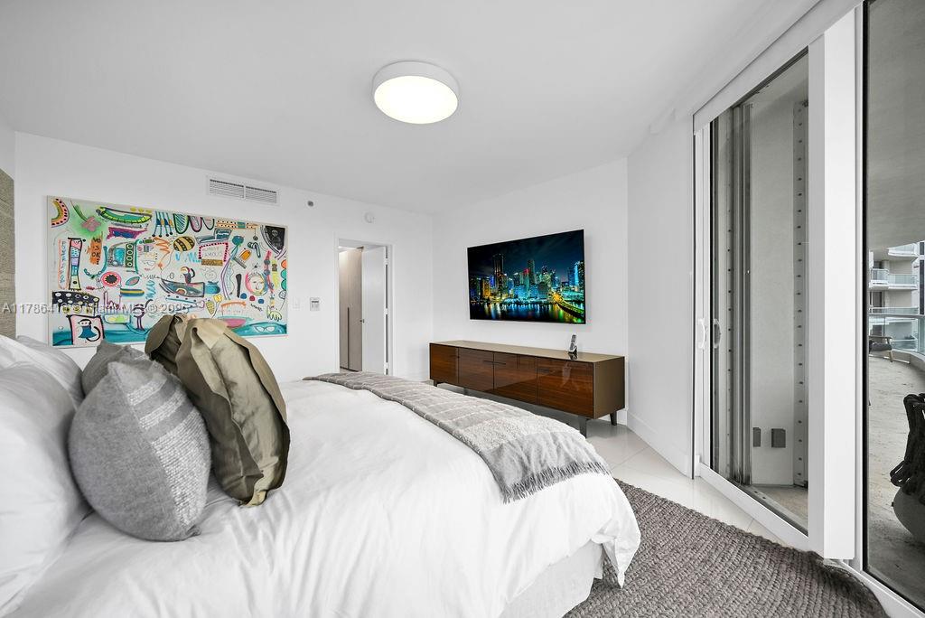2708 3 / 3 1580 sq. ft. $ 2025-04-18 0 Photo