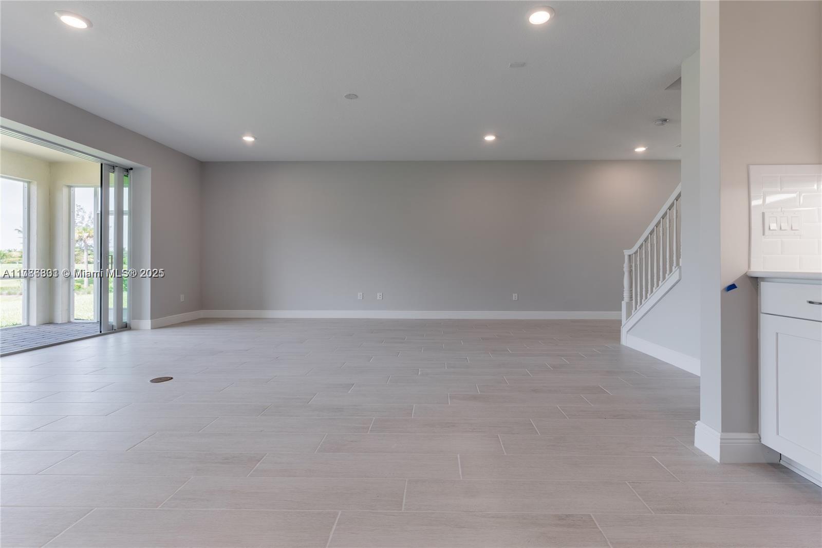 3701 5 / 3 2501 sq. ft. $ 2025-06-25 0 Photo
