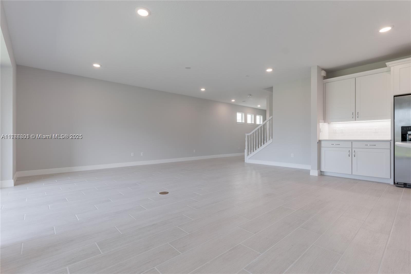 3701 5 / 3 2501 sq. ft. $ 2025-06-25 0 Photo