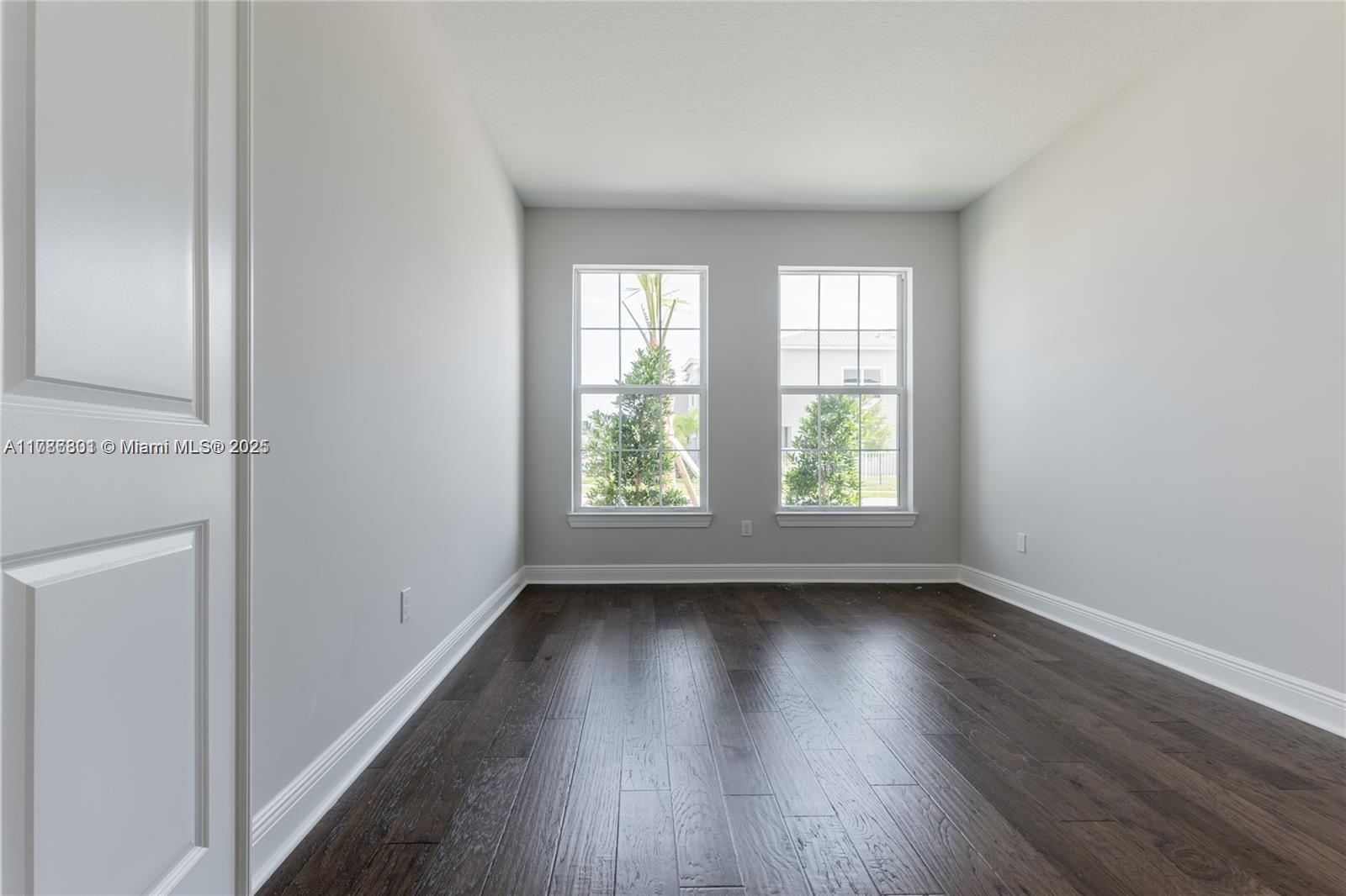 3701 5 / 3 2501 sq. ft. $ 2025-06-25 0 Photo